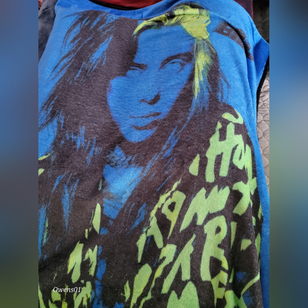 Billie Eilish twin size throw